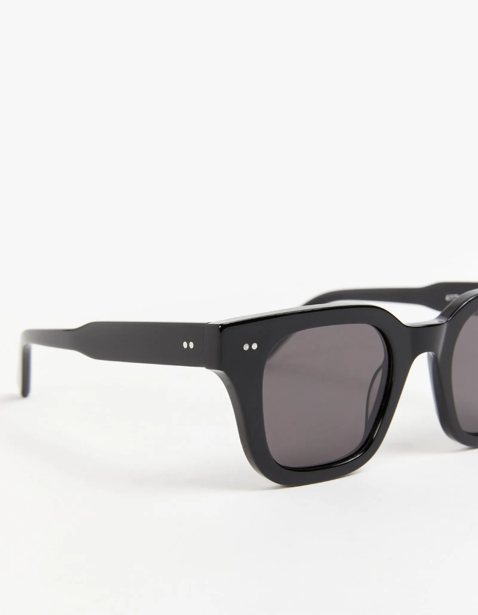 04 Sunglasses - Black