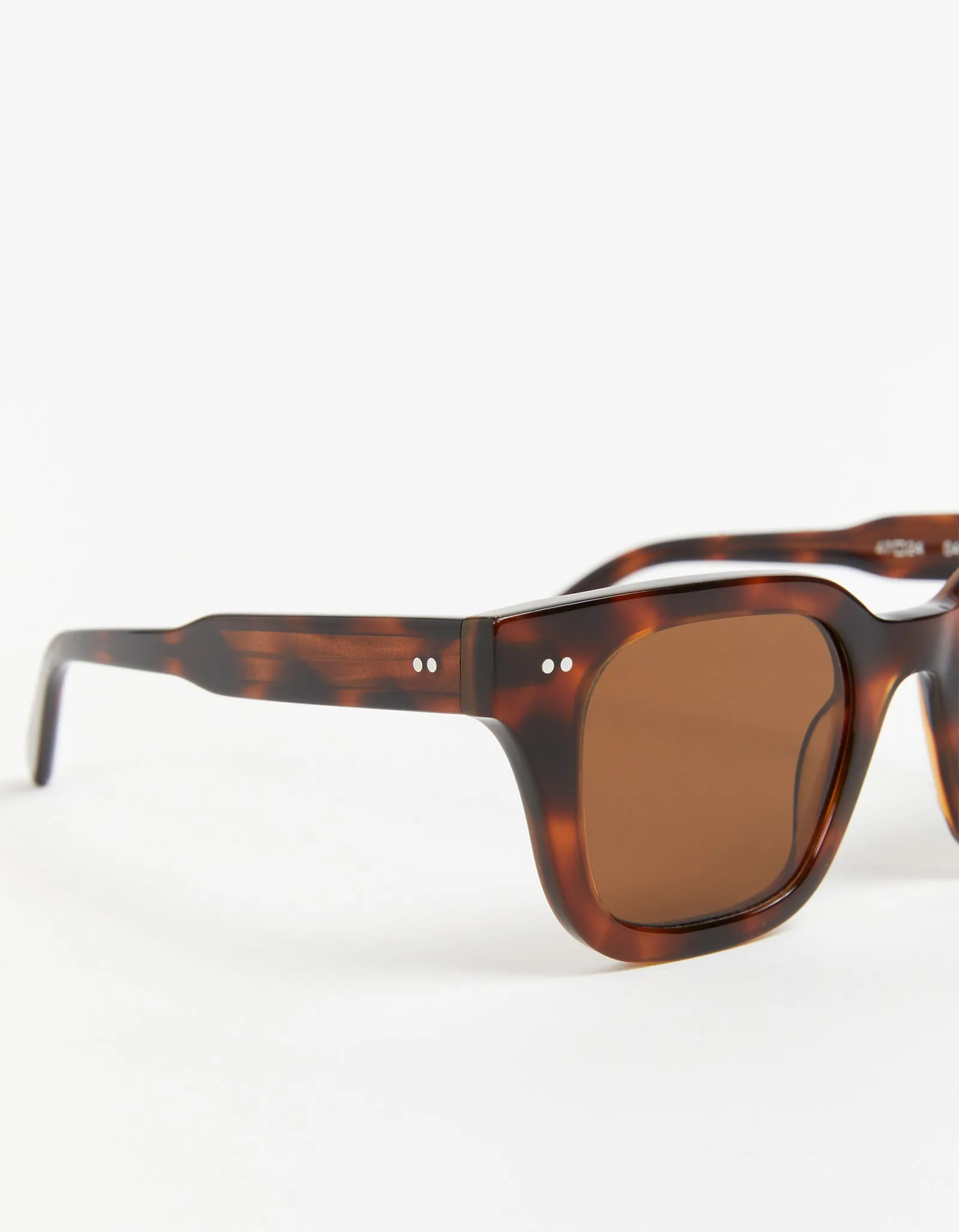 04 Sunglasses - Tortoise