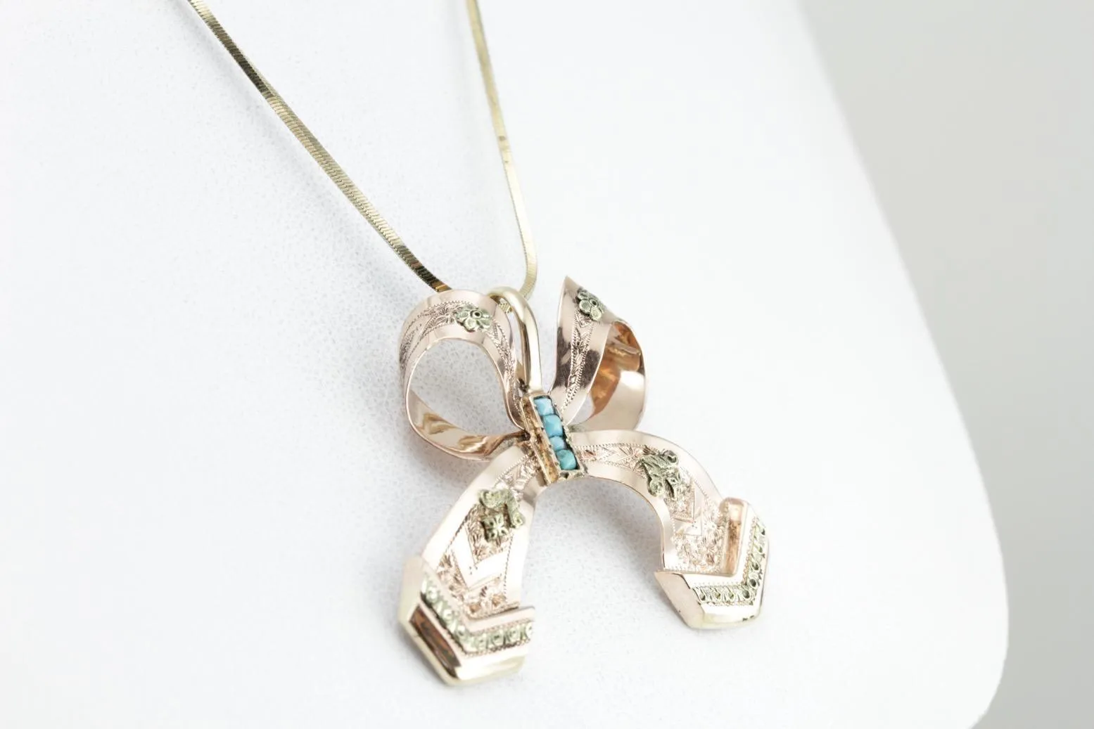 Antique Edwardian / Victorian Bridal Jewelry: Beautiful Turquoise and Rose Gold Vintage Ribbon Pendant