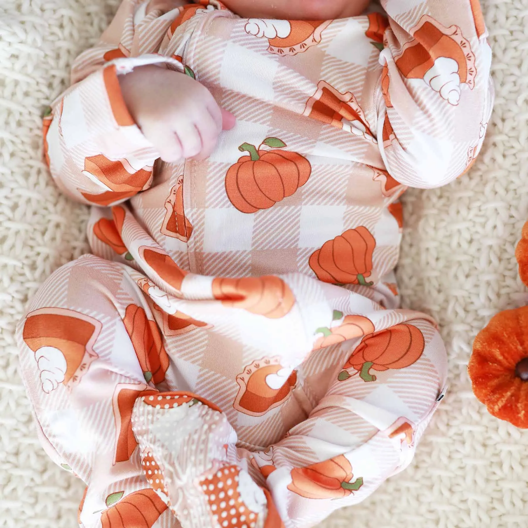 Cutie Pie Zipper Footie