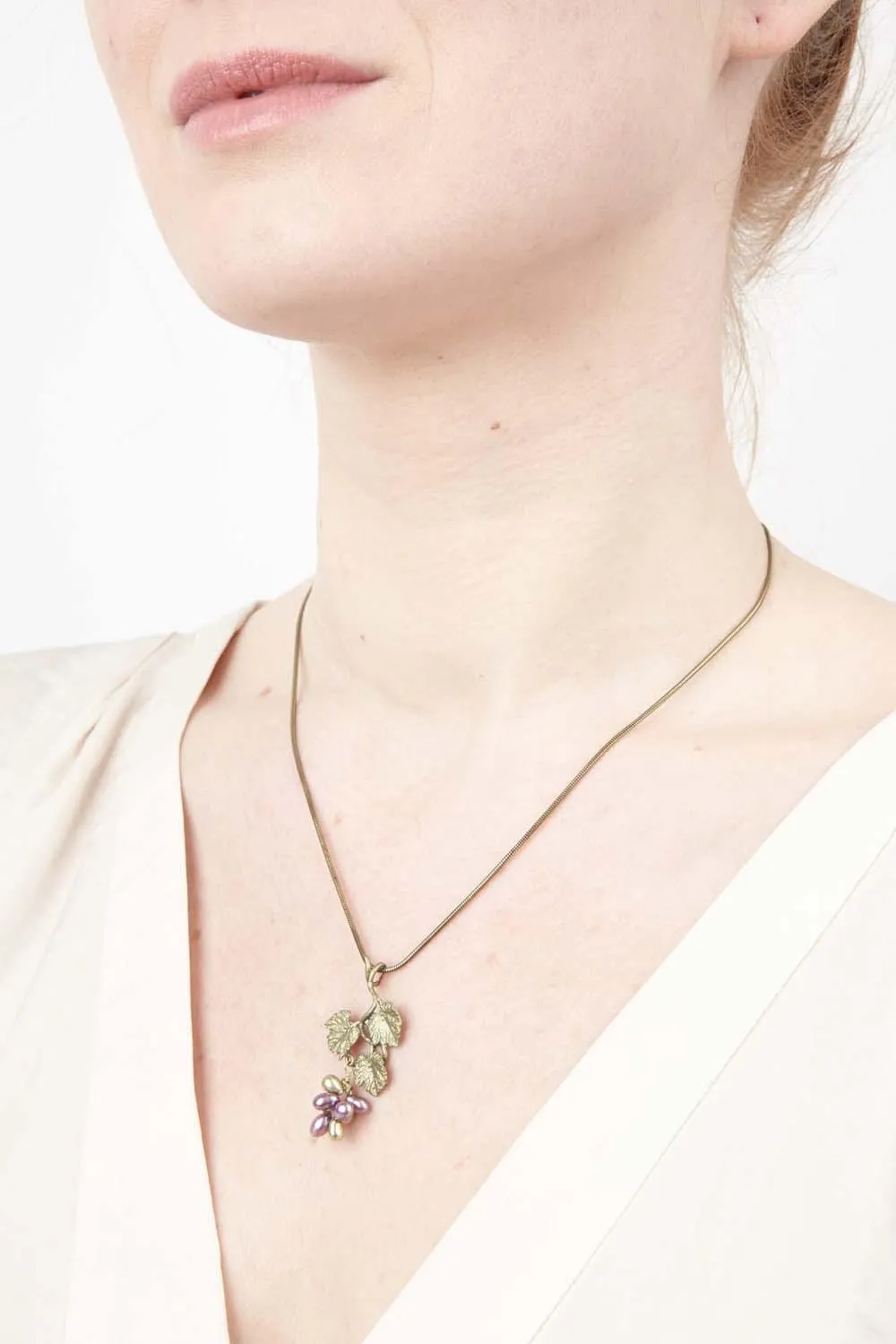 Grape Vines Pendant