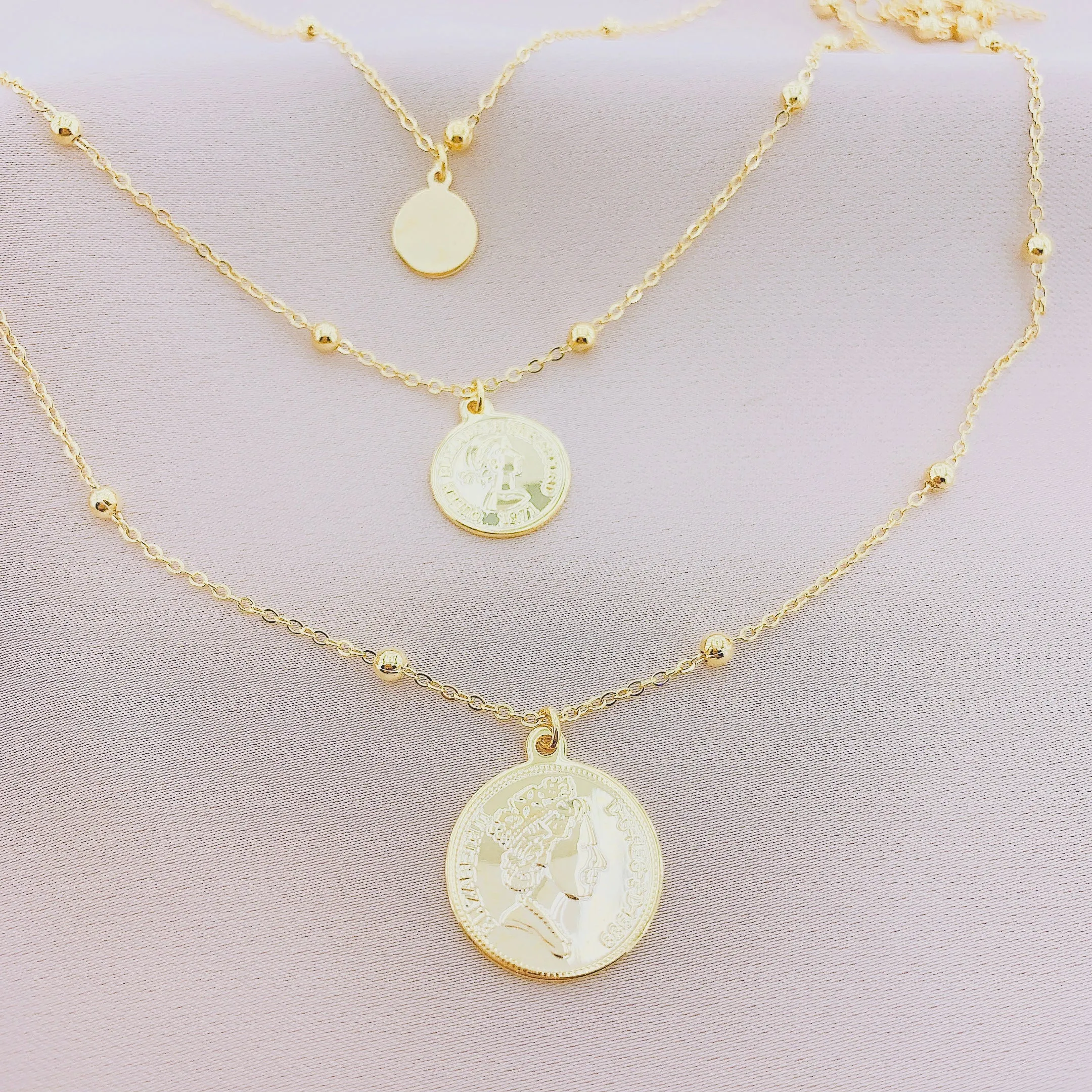 Women's Queen Elizabeth Layered Coin Necklace